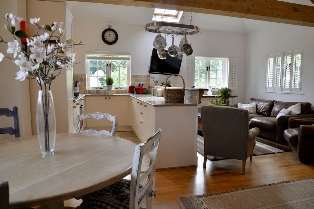 Chichester Cottage gallery - Gallery