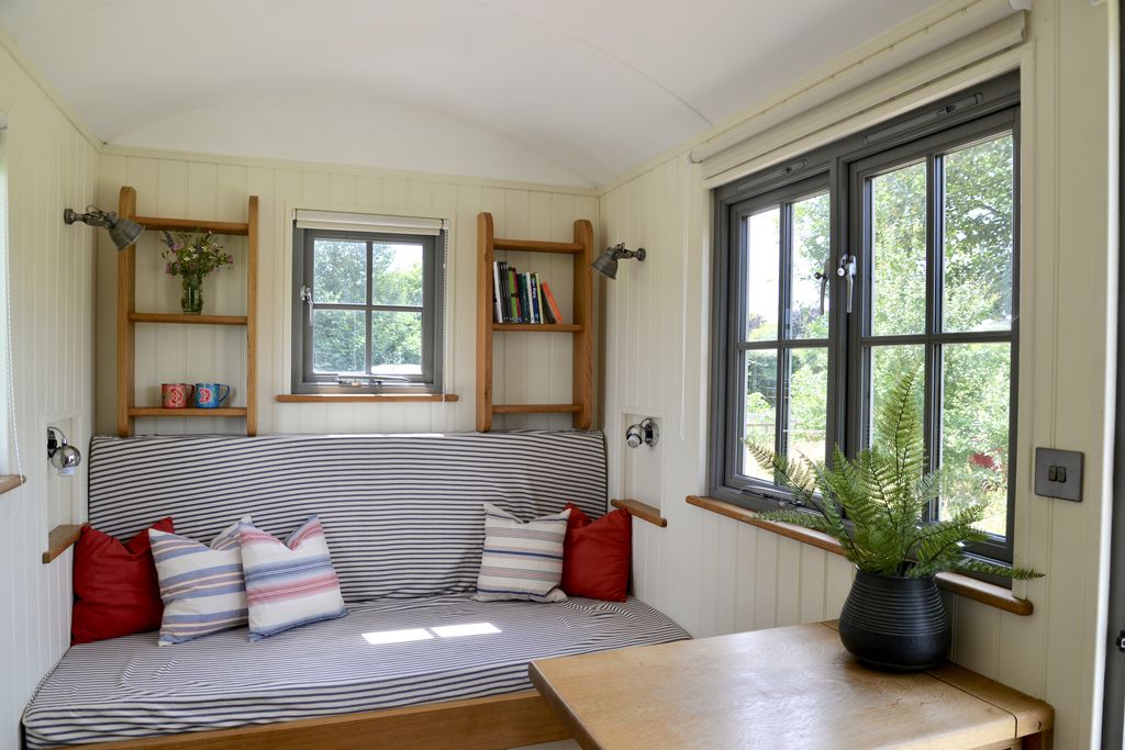 Chichester Cottage gallery - Gallery