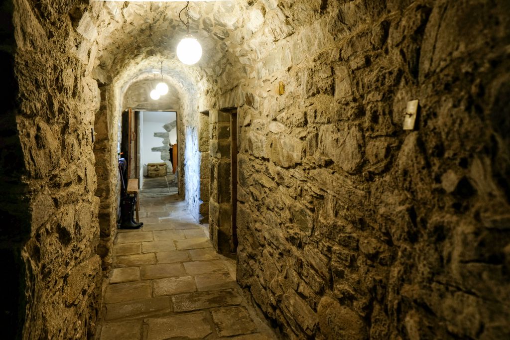 Kilmartin Castle gallery - Gallery