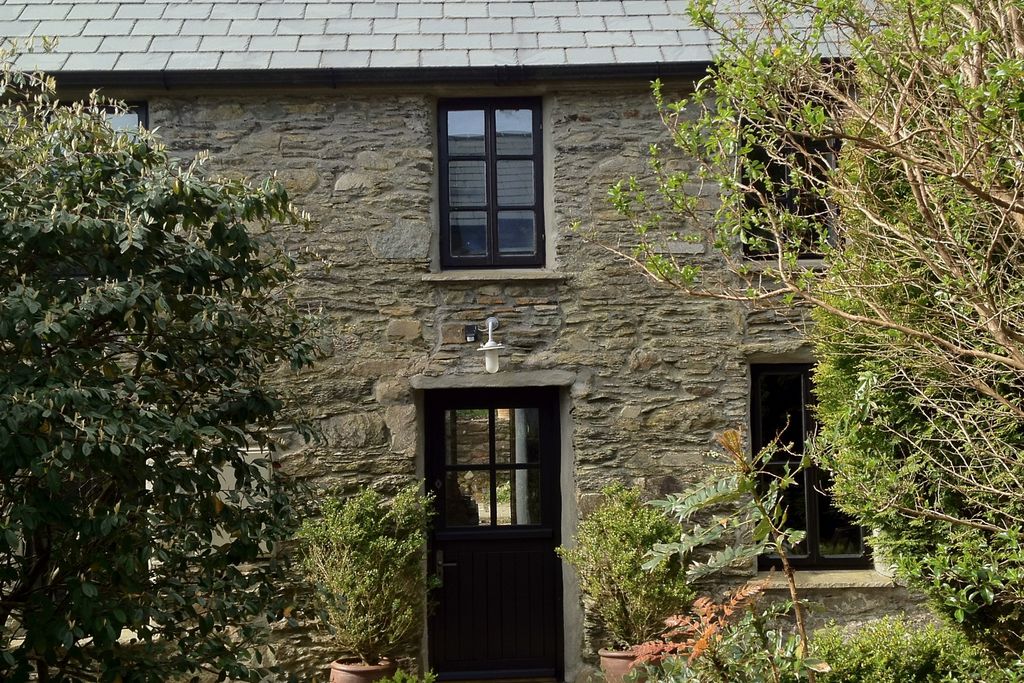 The Artists' Cottage & Studio gallery - Gallery
