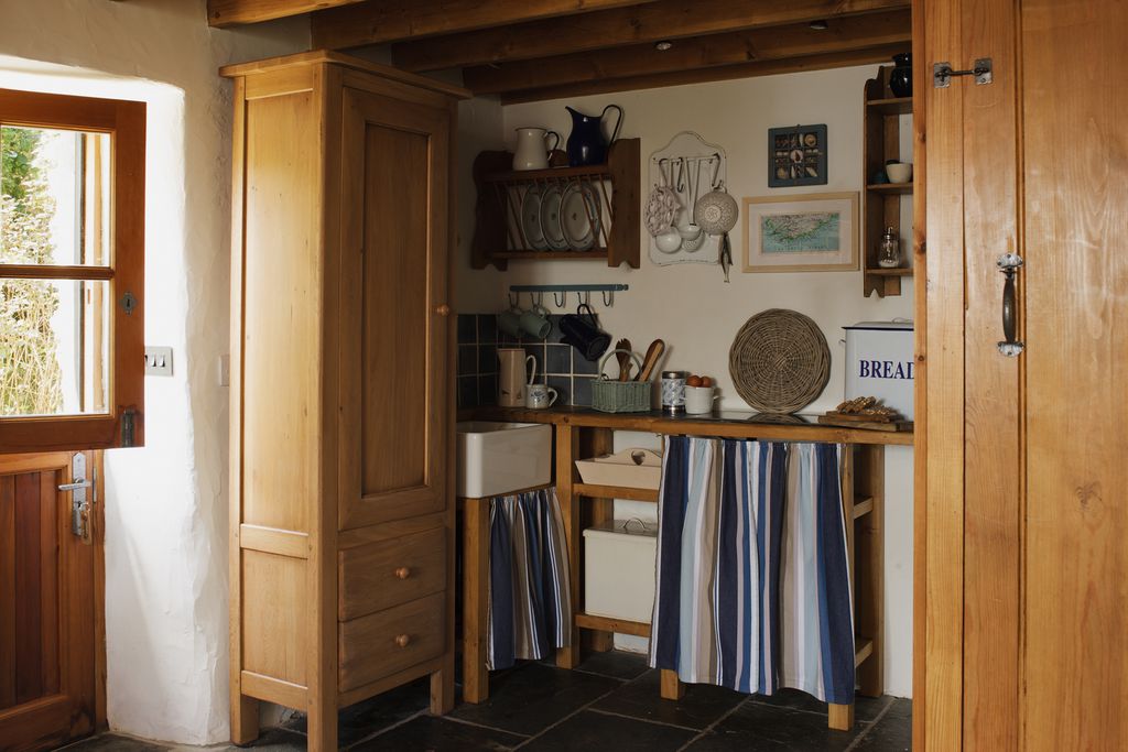 The Artists' Cottage & Studio gallery - Gallery