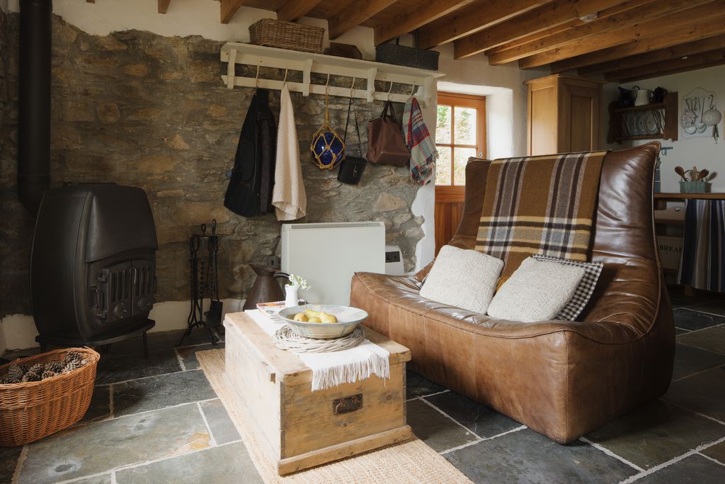 The Artists' Cottage & Studio gallery - Gallery