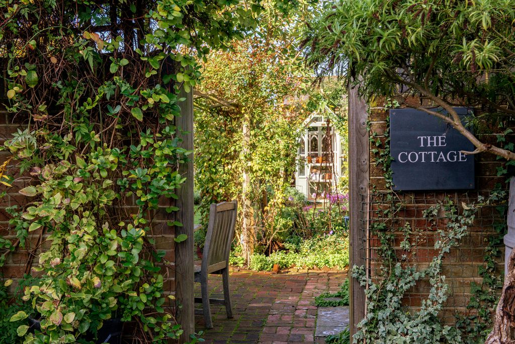 The Cottage gallery - Gallery
