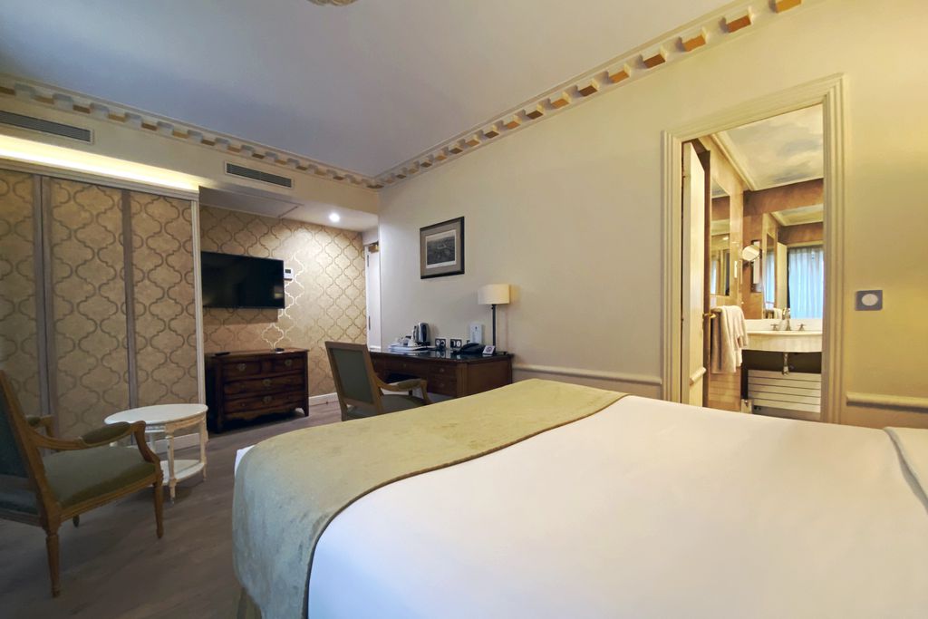 Hôtel Gavarni gallery - Gallery