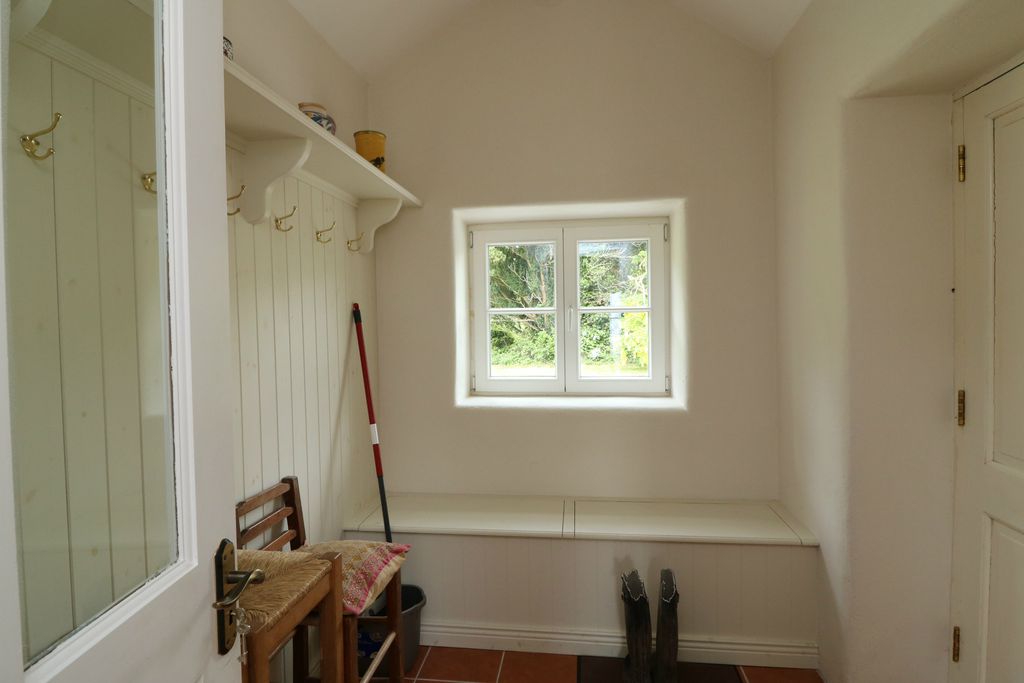 Courtyard Cottage gallery - Gallery
