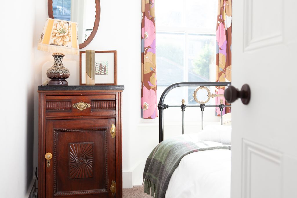 Janie's Cottage gallery - Gallery