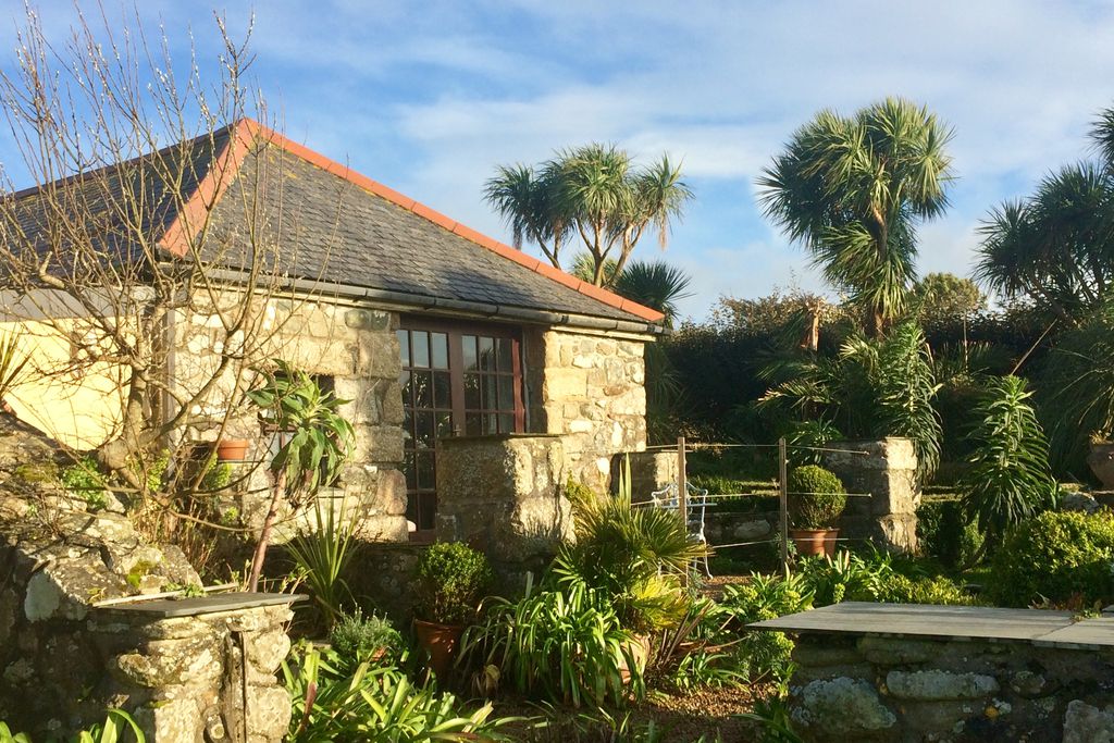 Ednovean Farm gallery - Gallery