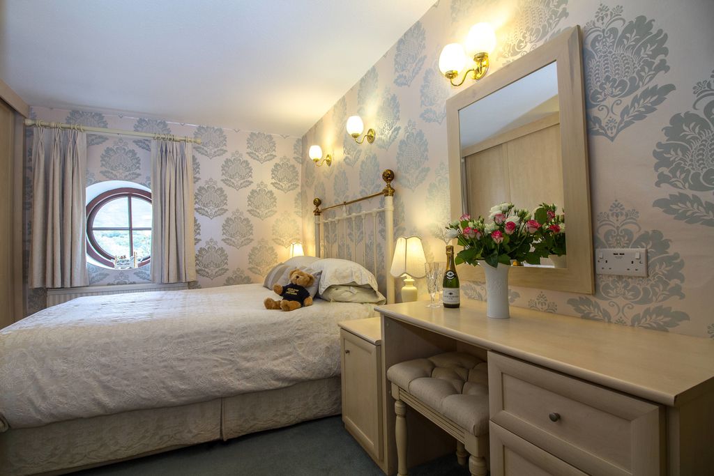 Underleigh House gallery - Gallery