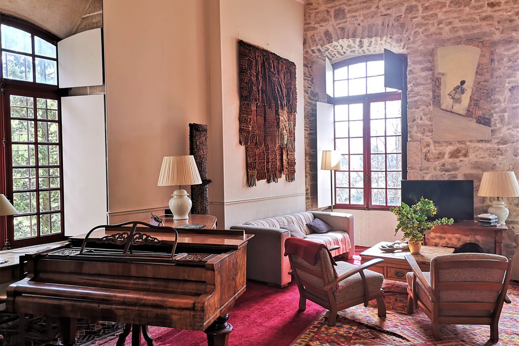 Château de Vénéjan gallery - Gallery