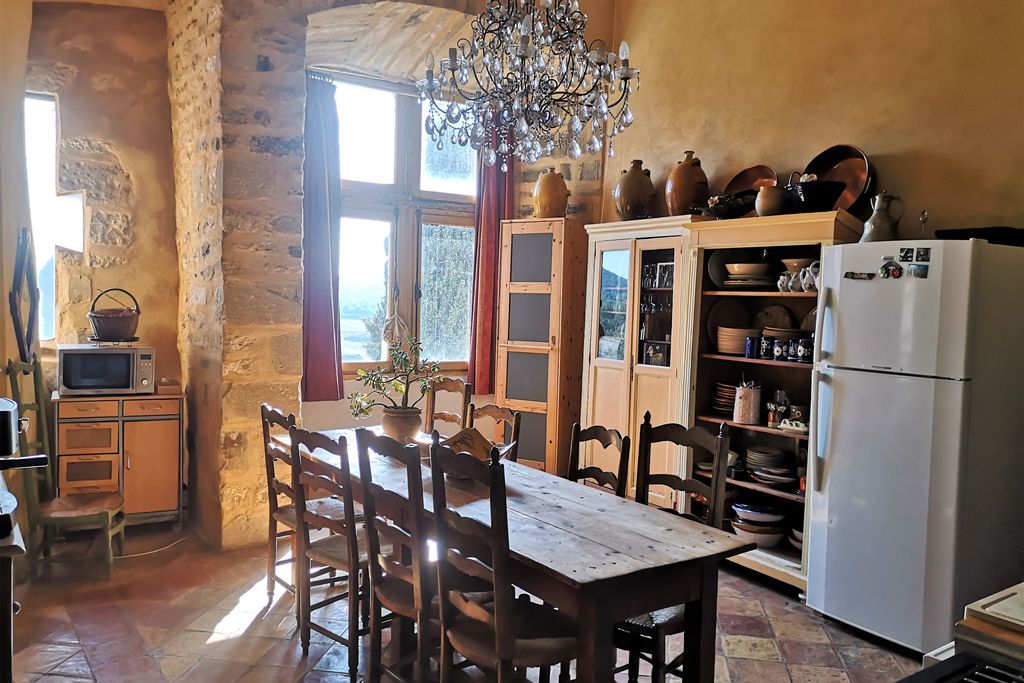 Château de Vénéjan gallery - Gallery