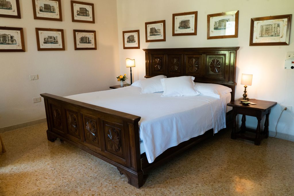 La Rosa e Il Leone gallery - Gallery