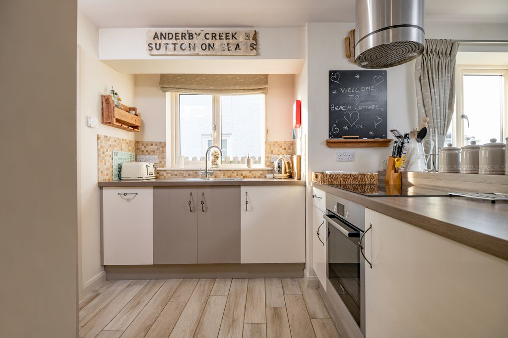 Beach Cottage, Anderby Creek gallery - Gallery