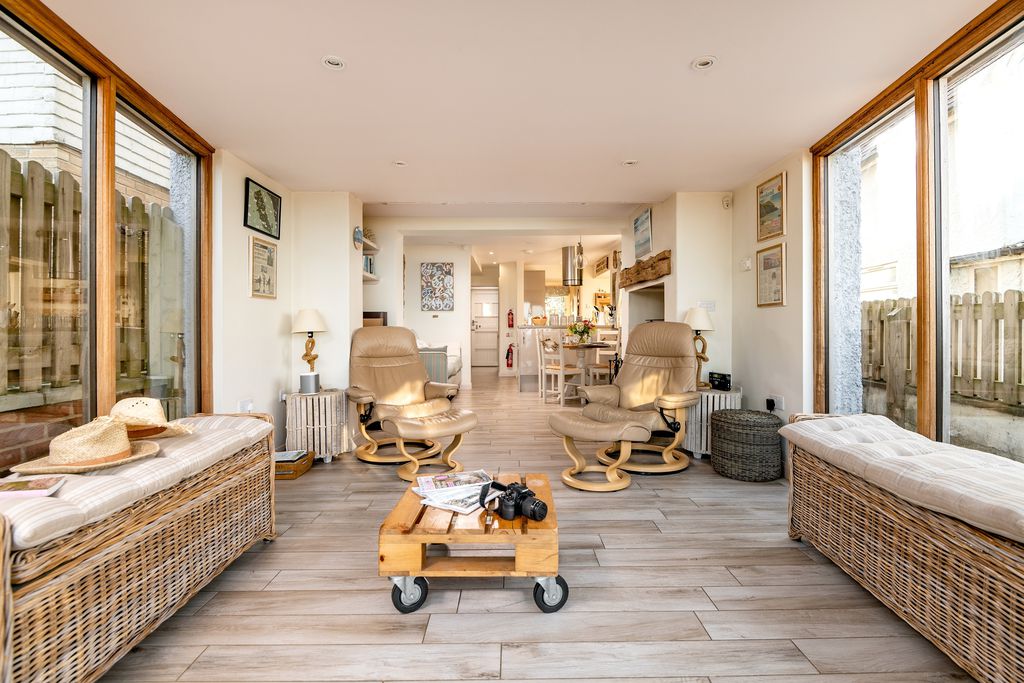 Beach Cottage, Anderby Creek gallery - Gallery