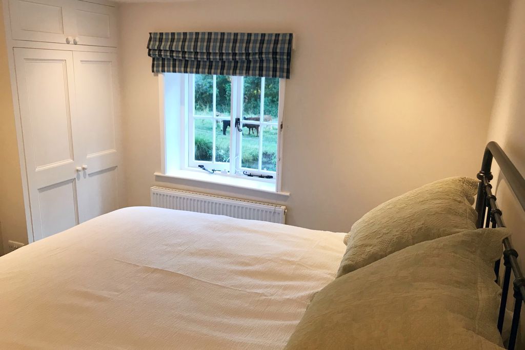 Winchester Canalside Cottage gallery - Gallery