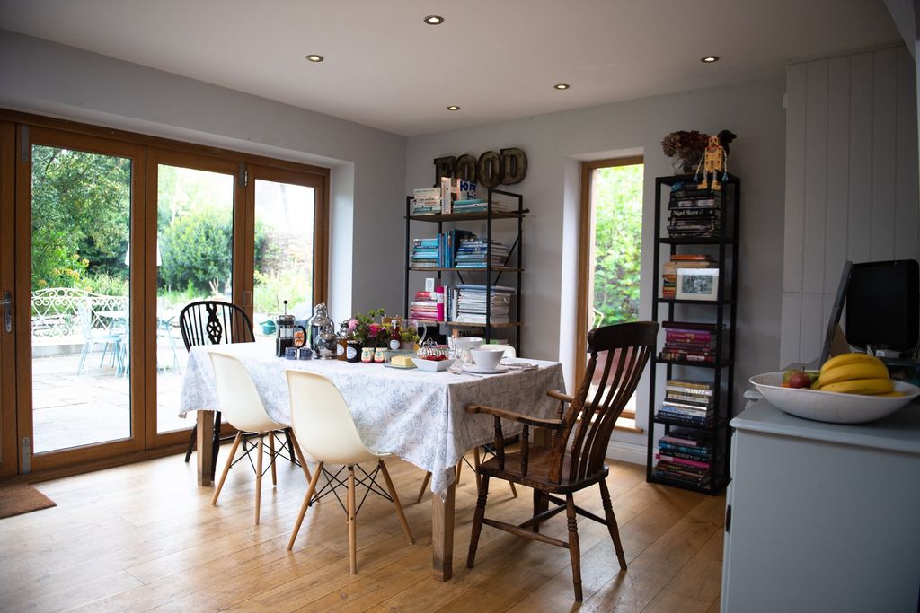 Barton Cottage gallery - Gallery