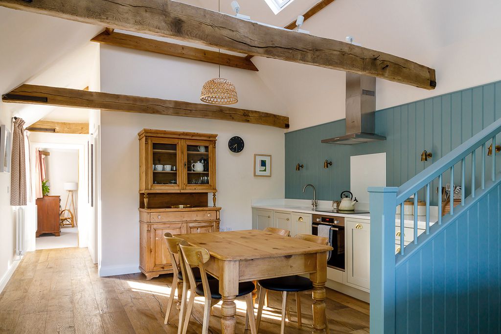 The Hovel gallery - Gallery