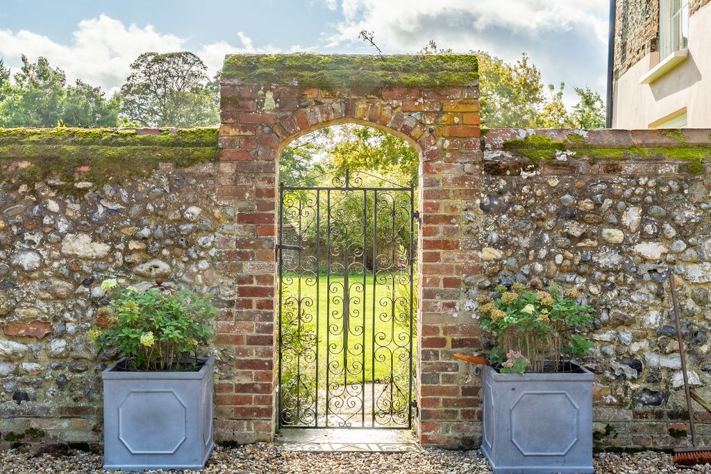 College Farm gallery - Gallery
