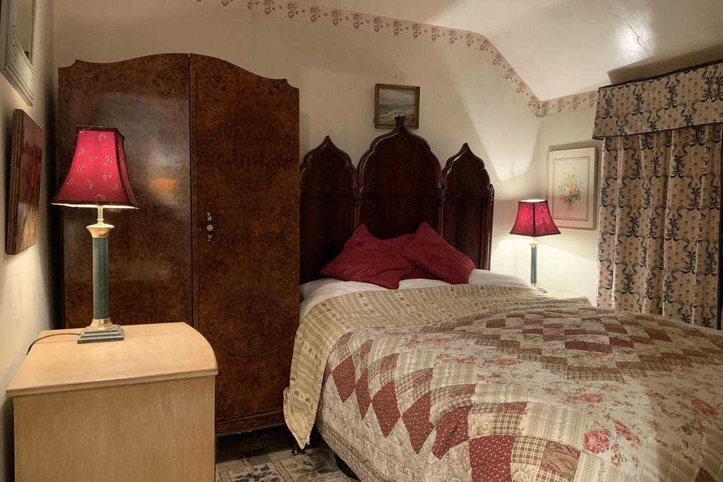 Folly Cottage gallery - Gallery