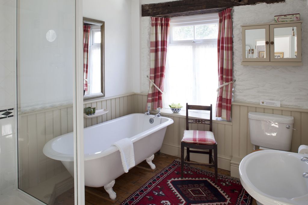 Laurel, Elm and Jasmine Cottage at Treworgey gallery - Gallery
