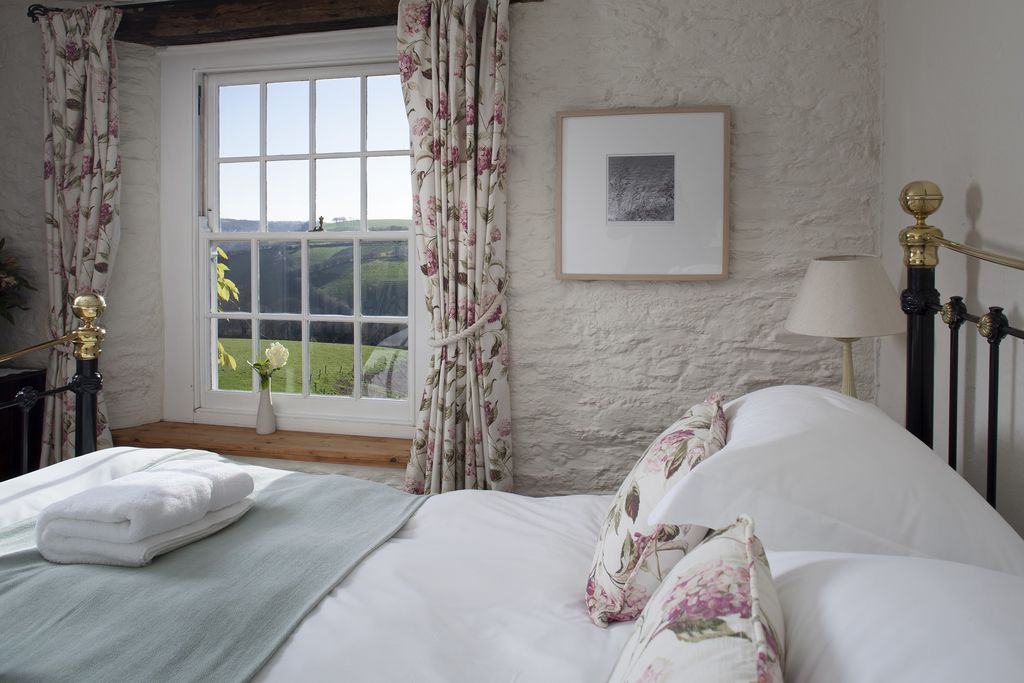 Laurel, Elm and Jasmine Cottage at Treworgey gallery - Gallery