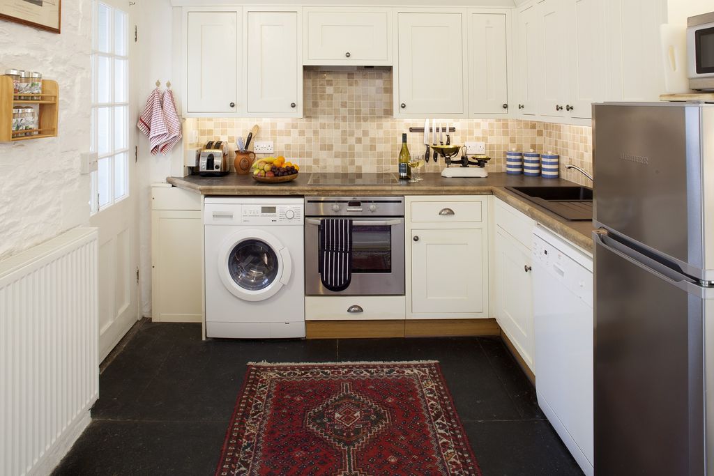 Laurel, Elm and Jasmine Cottage at Treworgey gallery - Gallery