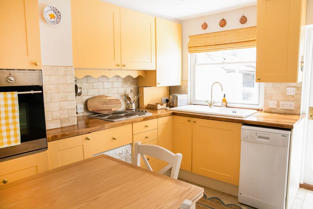 Scallop Cottage gallery - Gallery