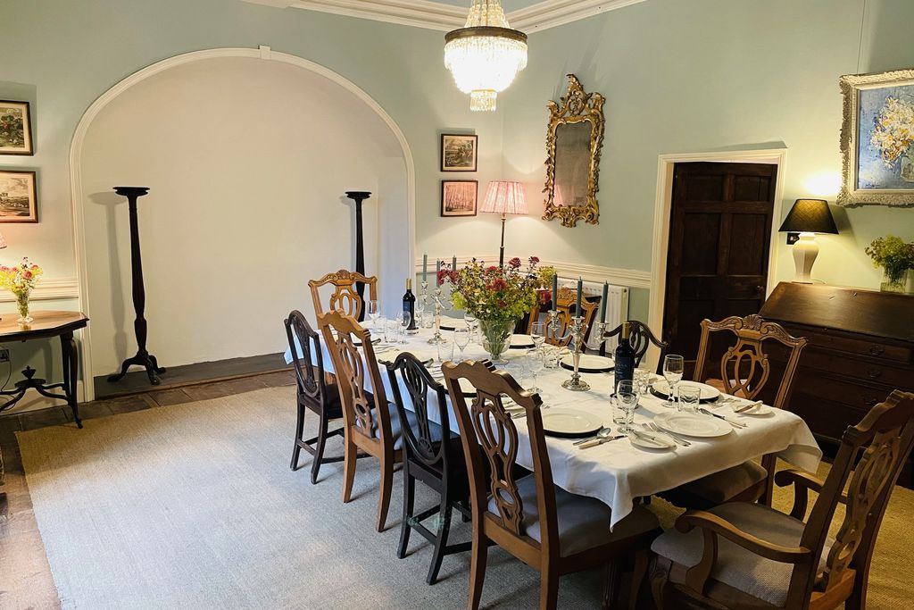 Chelmarsh Hall gallery - Gallery