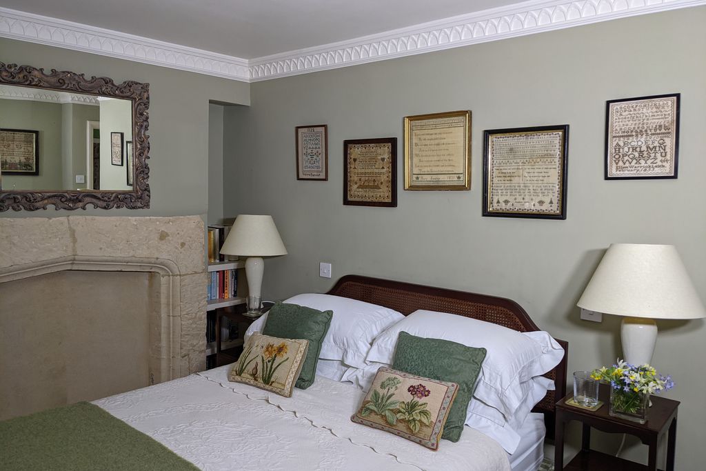 Clapton Manor gallery - Gallery