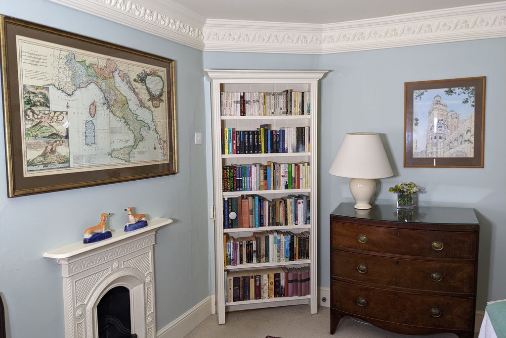 Clapton Manor gallery - Gallery