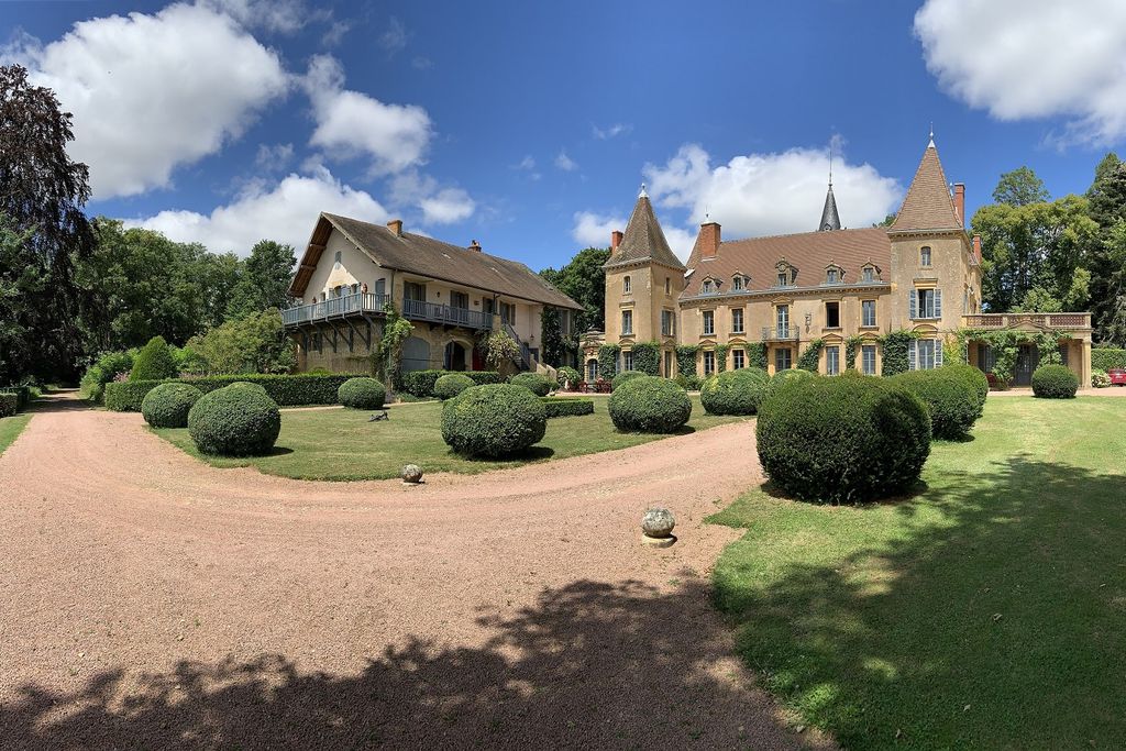 Château de Vaulx - Gallery