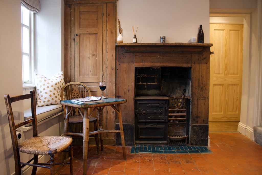 River Cottage gallery - Gallery