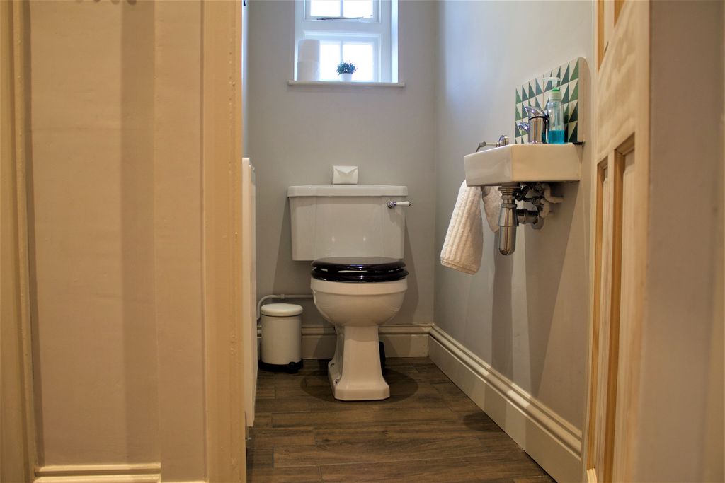 River Cottage gallery - Gallery