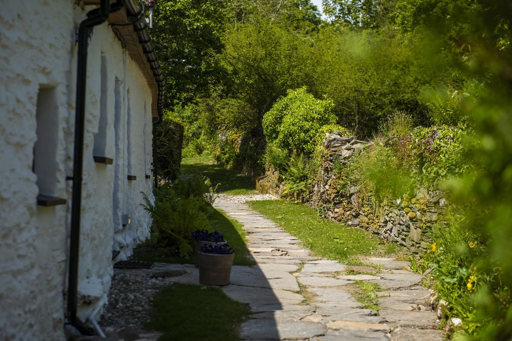 Pont Faen gallery - Gallery