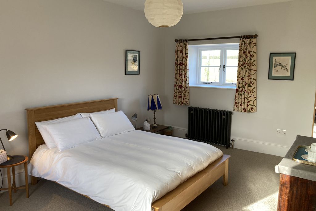 Frizenham Farmhouse B&B - Sawday's