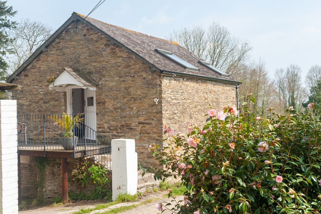 The Old Barn, Lower Tresithick Farm Sawday's