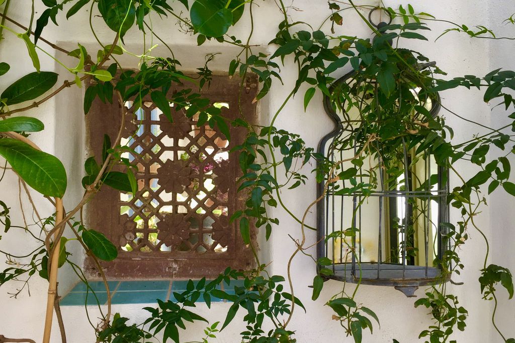 Almond Hill House gallery - Gallery
