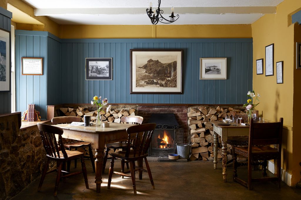 The Gurnard's Head gallery - Gallery