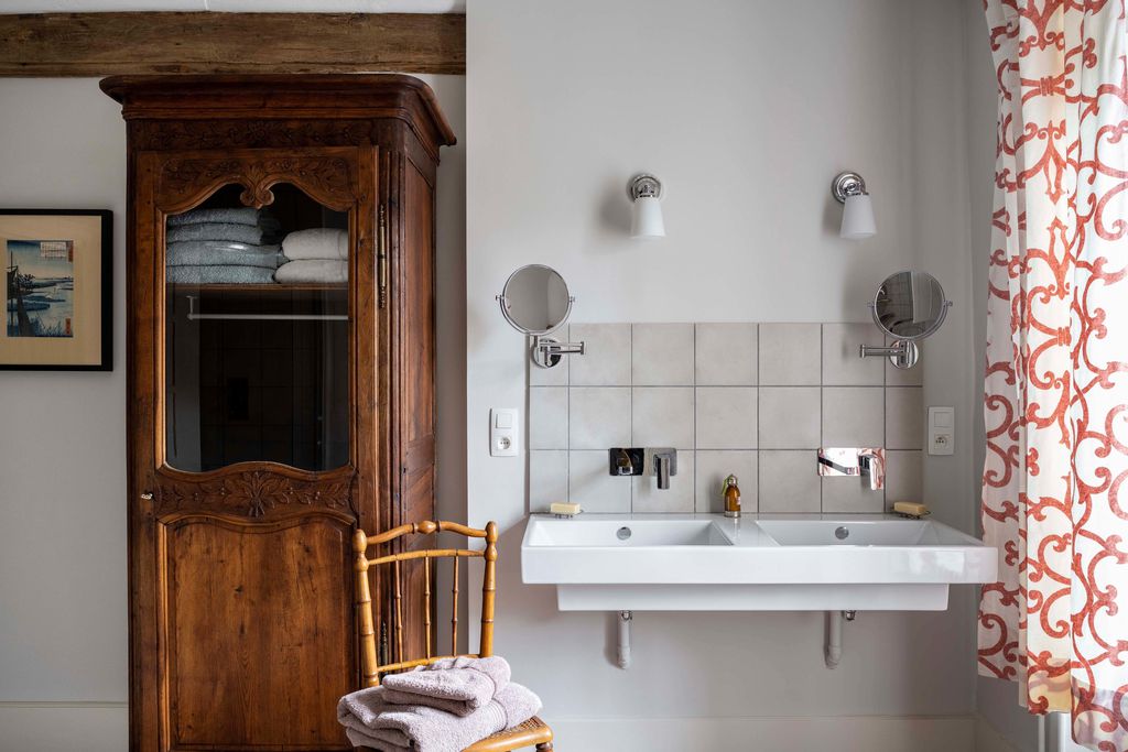 Town House in Saulieu gallery - Gallery