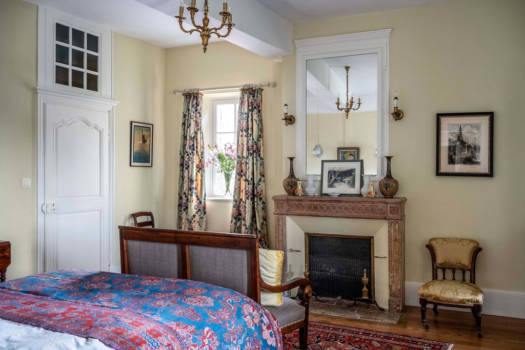 Town House in Saulieu gallery - Gallery