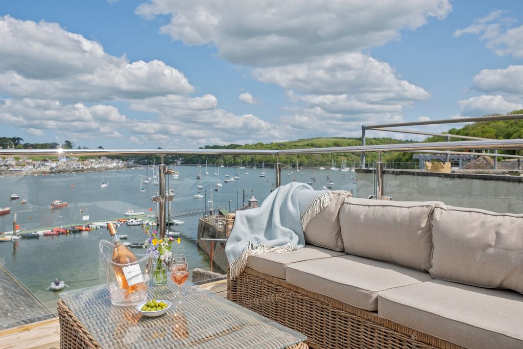 Boatman's Steps gallery - Gallery