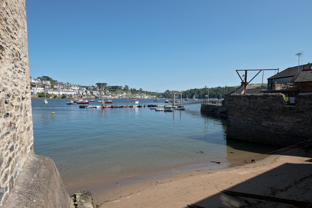 Boatman's Steps gallery - Gallery