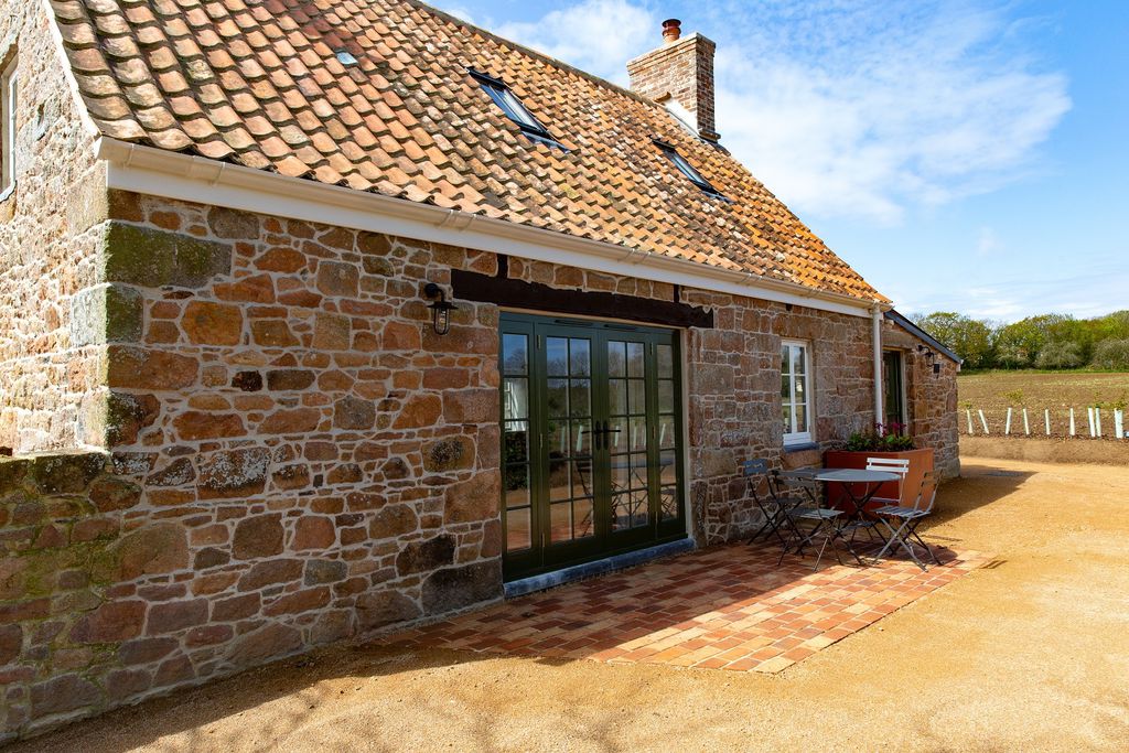 Morel Farm Bakehouse Sawday's