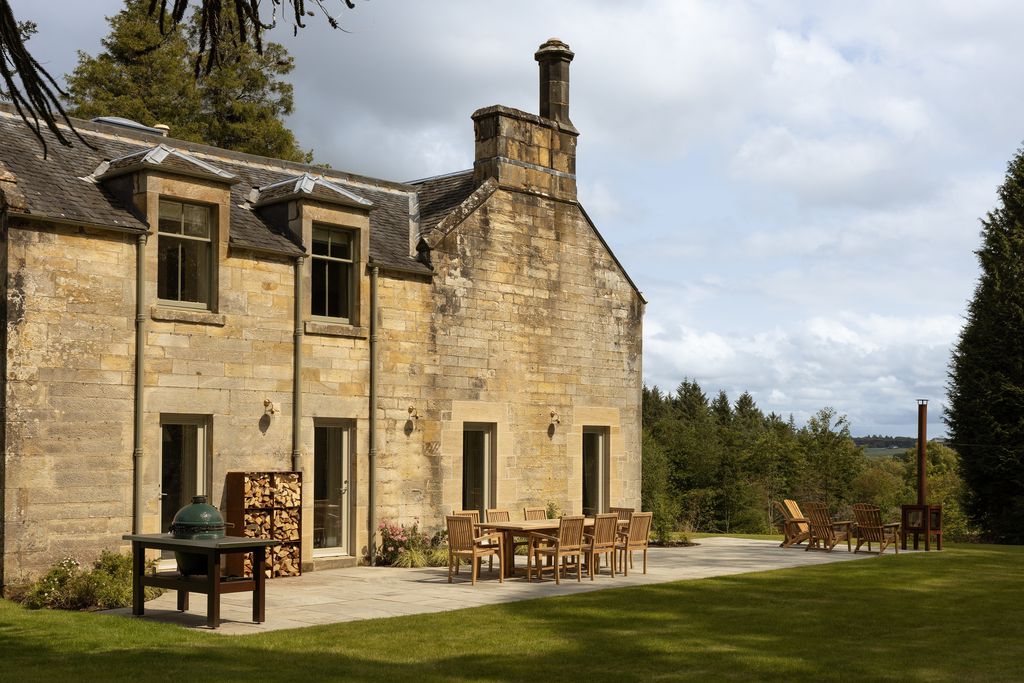 Penicuik Estate - Stable Park - Gallery