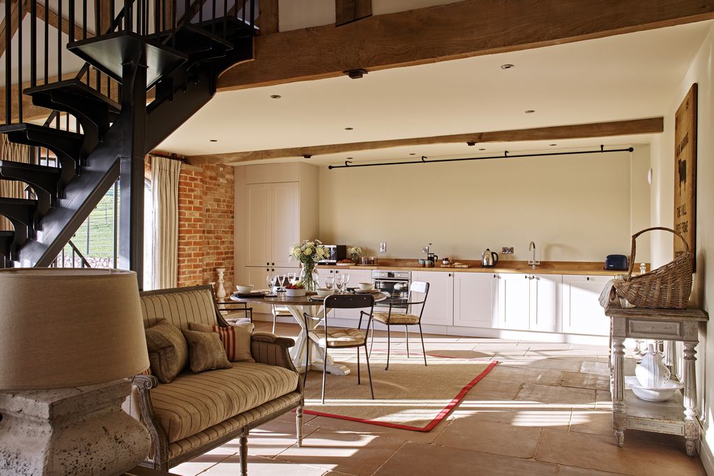 Fairoaks Barns 10 - Gallery