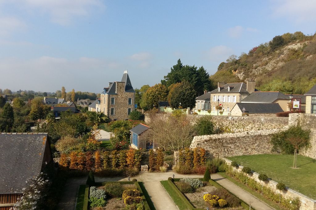 Château de Mont Dol 2 - Gallery