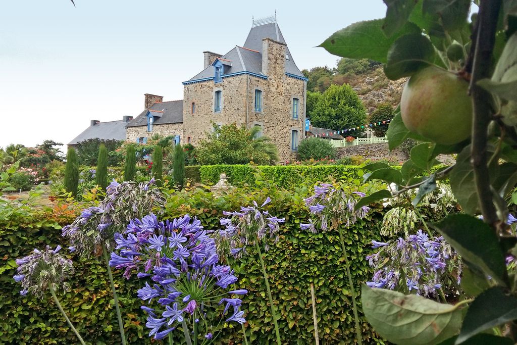 Château de Mont Dol 3 - Gallery