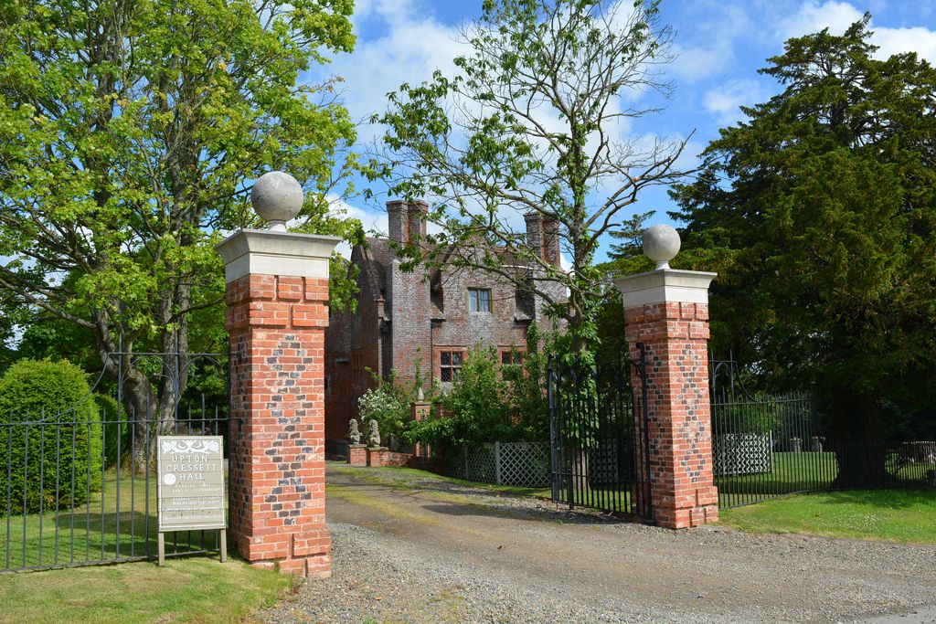 Upton Cressett Gatehouse 16 - Gallery