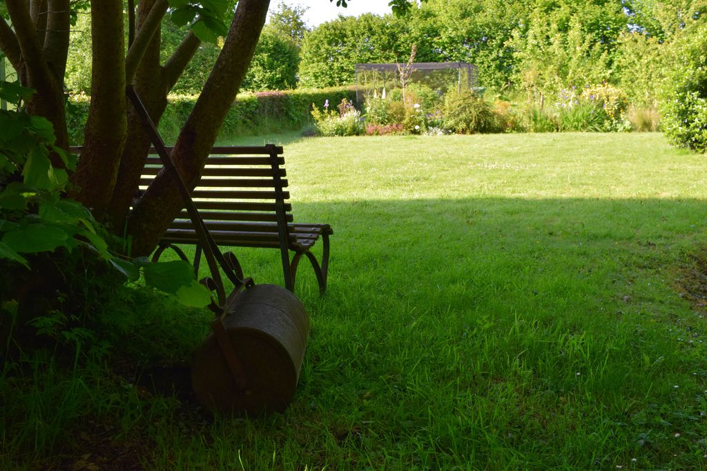 Gardens at Stares Nest Cottage