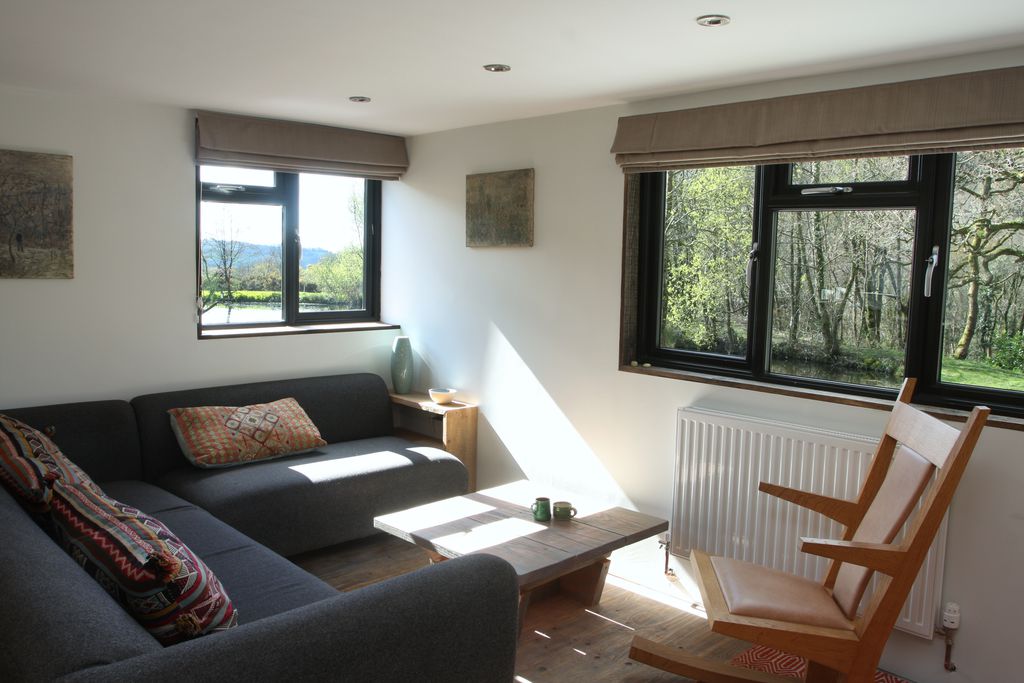 Cosy sitting room with corner sofa