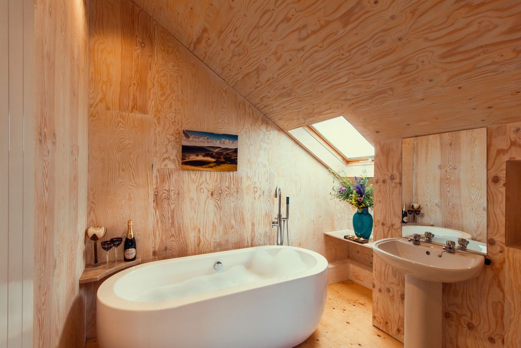 Bathroom with free standing bath tub